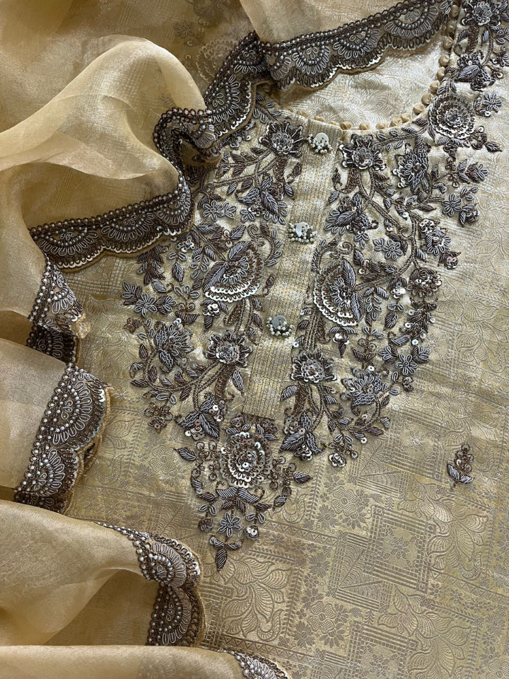 Luxurious Brocade 