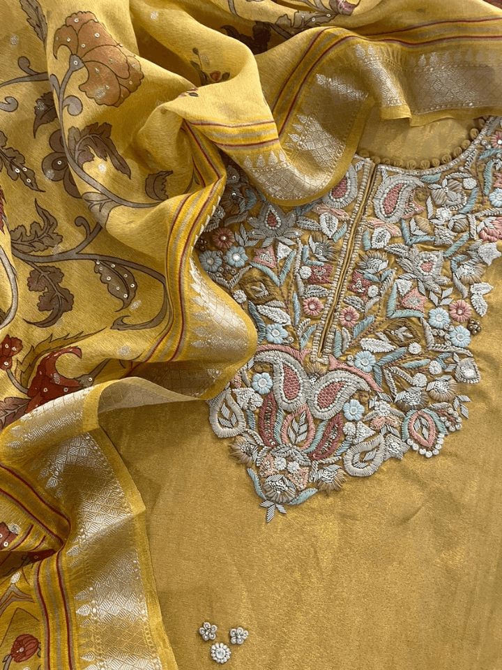 Luxurious Ensemble 